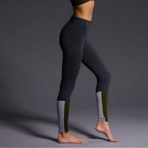 Onzie Street Legging